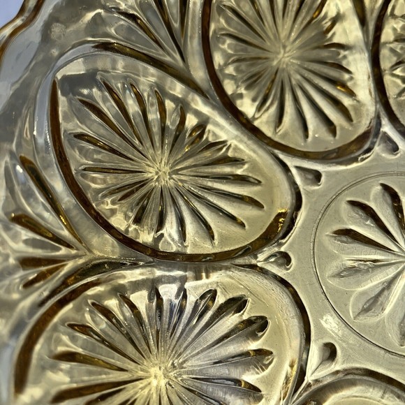 Depression Glass Amber Gold Serving Bowl Sunburst Scalloped Vintage Top 8" dia - Picture 2 of 4